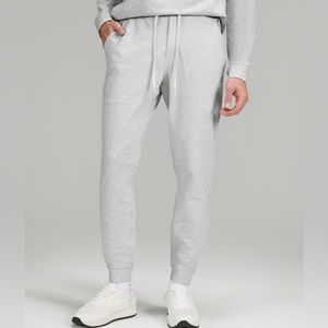 Lululemon Men’s city sweat joggers shorter 27 inch in grey size M